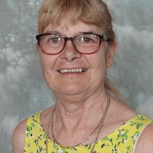 Portrait of Councillor Karen Renshaw